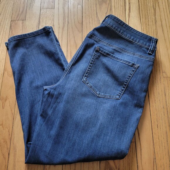Chicos Platinum Denim Regular Fit Jeans Size 2 L Medium Wash Blue Cotton Blend W - Picture 2 of 3
